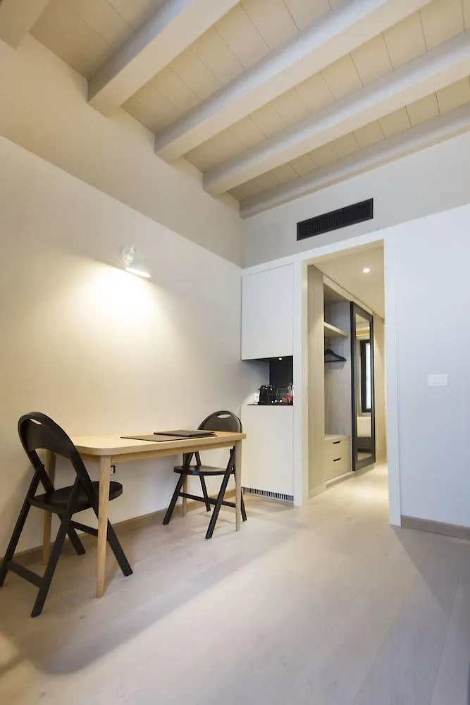 **** Hotel Savona 18 Suites Mediolan Włochy