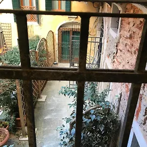 Melusina Ca' Bernarda Historical Center Appartement Venise
