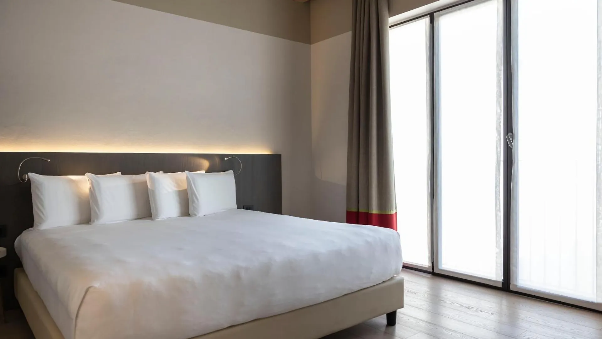 Savona 18 Suites Milão Hotel
