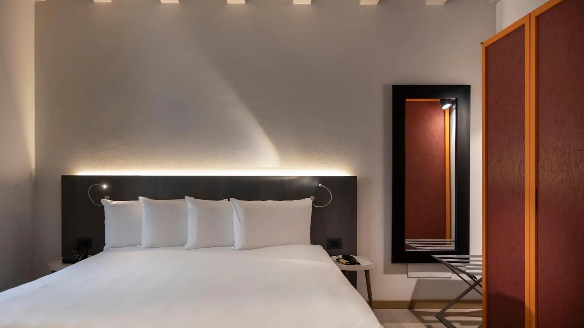 Savona 18 Suites Milão