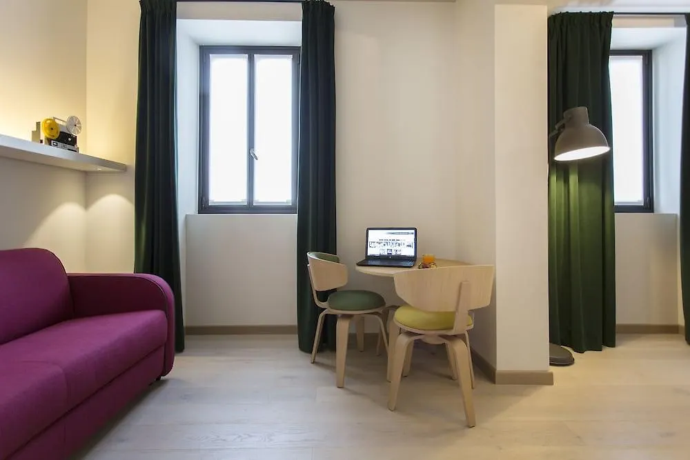 Savona 18 Suites Milão 4*,  Itália