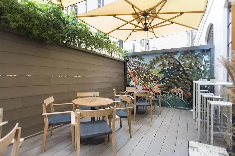 **** Hotel Savona 18 Suites Milão Itália