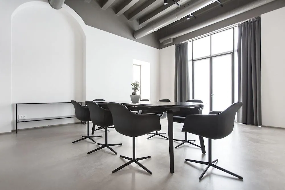 Savona 18 Suites Milan 4*,